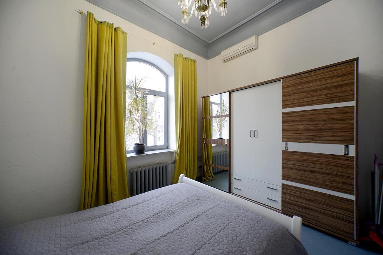 Artol Gorodetskogo Apartment Kiev Buitenkant foto