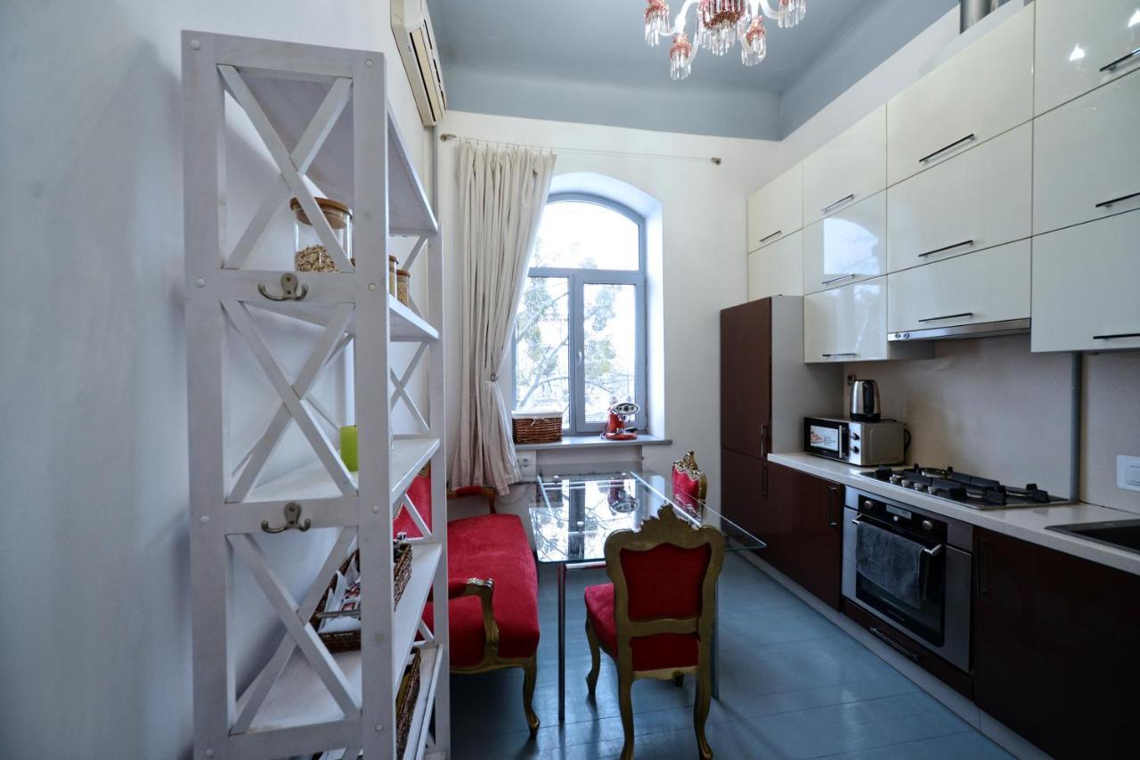 Artol Gorodetskogo Apartment Kiev Buitenkant foto