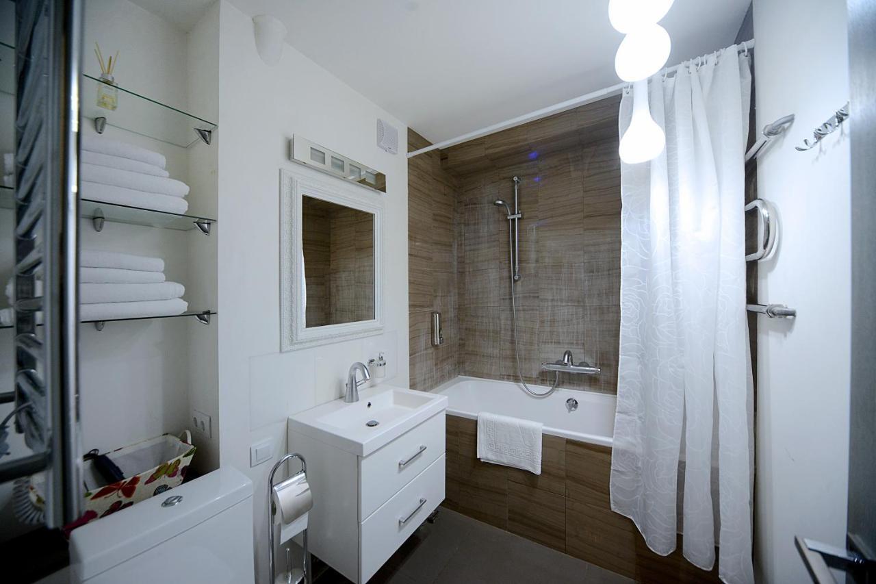 Artol Gorodetskogo Apartment Kiev Buitenkant foto