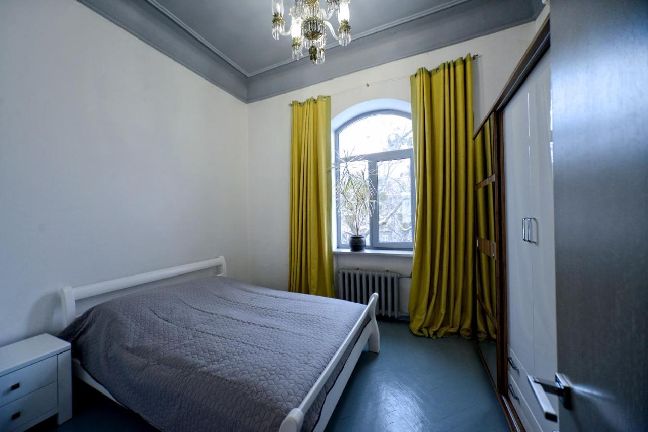 Artol Gorodetskogo Apartment Kiev Buitenkant foto